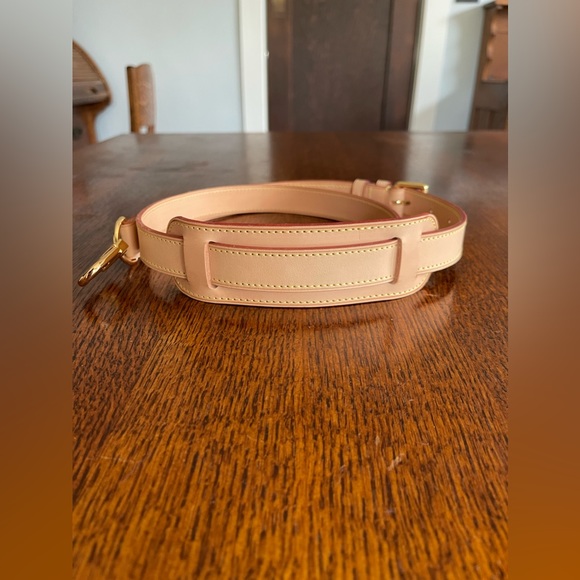 Vachetta Crossbody Strap - Picture 2 of 2